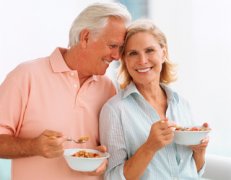 老年人合理饮食 可防耳聋