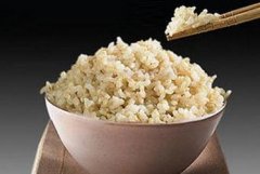 秋季：适宜多吃糙米