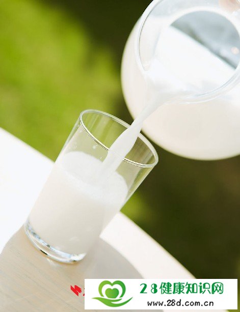清明小长假“牛奶日” 清肠排毒更减肥
